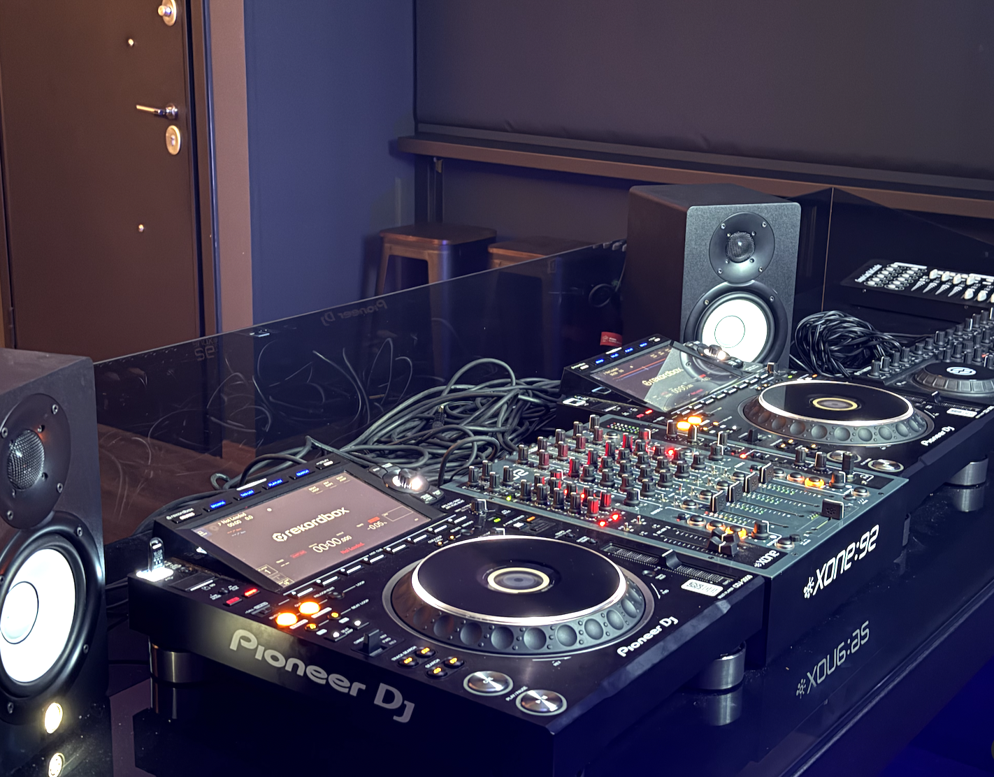 DJ booth to learn and perform
